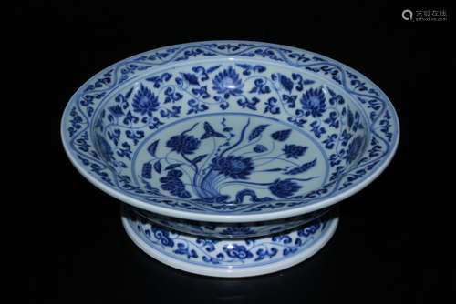 A CHINESE BLUE AND WHITE STEM DISH, XUANDE MARK