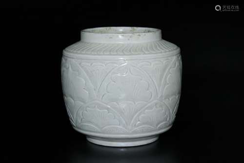 A CHINESE CARVED DINGYAO JAR