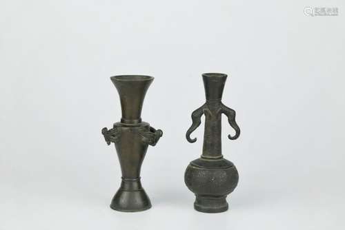 A PAIR OF CHINESE BRONZE VASES, QING DYNASTY