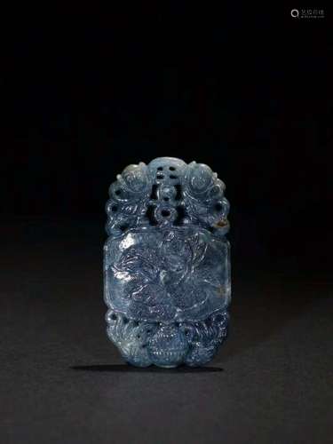 A CHINESE BLUE GEM STONE PENDANT