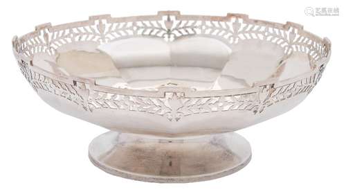 A George v silver fruit bowl, maker Manoah Rhodes & Sons Ltd, London,