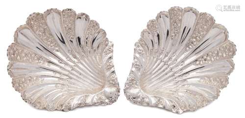 A pair of Victorian silver bon bon dishes, maker Atkin Brothers, Sheffield, 1895: of shell outline,