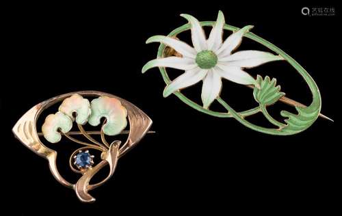 An Art Nouveau enamelled gold and single sapphire mounted brooch and an enamelled gold edelweiss