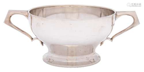 A George V silver two-handled bowl, maker David, Fullerton, London, 1929: of plain circular form,