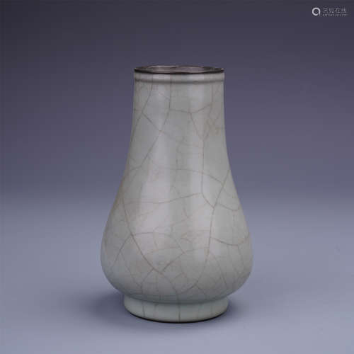 CHINESE PORCELAIN CRACKED GLAZE WATER JAR