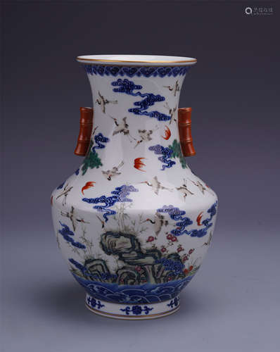 CHINESE PORCELAIN BLUE AND WHITE BAT AND ROCK ZUN VASE