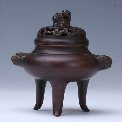 CHINESE BRONZE TRIPLE FEET ROUDN CENSER