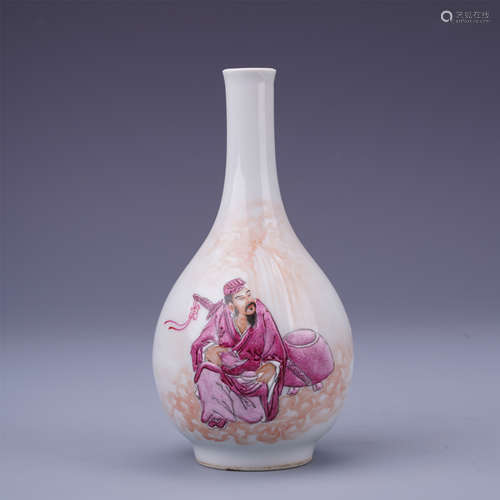 CHINESE PORCELAIN ENAMEL SEATED FIGURE VASE