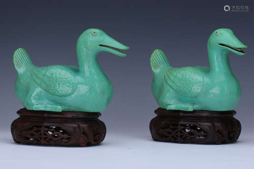 PAIR OF CHINESE PORCELAIN GREEN GLAZE DUCK