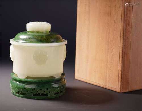 CHINESE SPINACH JADE LIDDED WHITE JADE ROUND CENSER