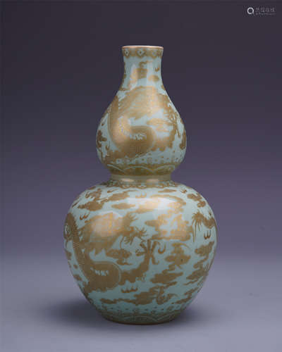 CHINESE PORCELAIN BLUE GROUND GOLD PAINTED DRAGON DOUBLE GOURD VASE