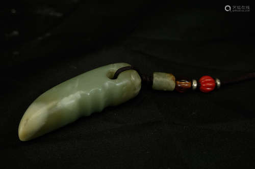 A JADE PENDANT IN FIGURE OF AUSPICIOUS CICADA