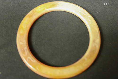 A ROUND SHAPED JADE RING