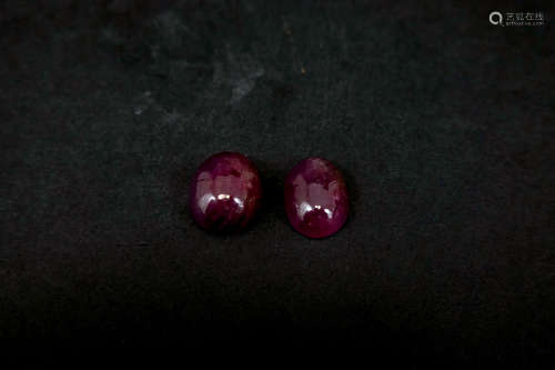 A PAIR OF RUBY CABS & CUTTING