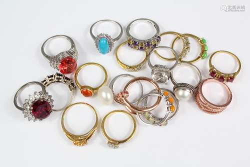 Twenty Hardstone and Semi-Precious Stone Rings, including Pearl, Amethyst, Garnet, various sizes