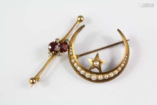 A 14/15 ct Yellow Gold Diamond and Garnet Bar Brooch, approx 35 mm long, 4 x 1