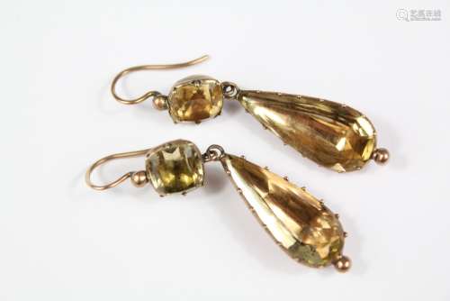 A Pair of Victorian Citrine Gold-Mounted Drop Earrings, approx 35 mm, approx 5