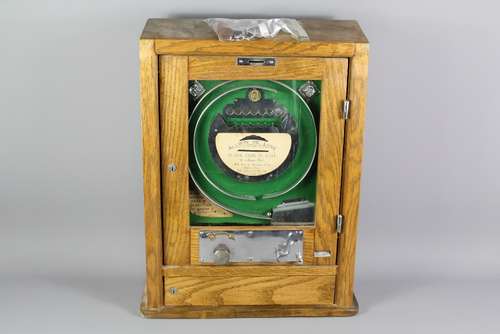 An Allwin De Luxe Pier-side Penny Slot Machine; the slot machine manufactured by Olive Whales Products, approx 45 x 15 x 16 cms