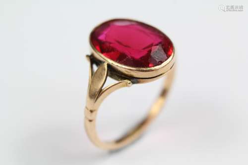 Antique 18ct Rose Gold Spinel Ring, the stone approx 14 x 10 mm, size K, approx 3