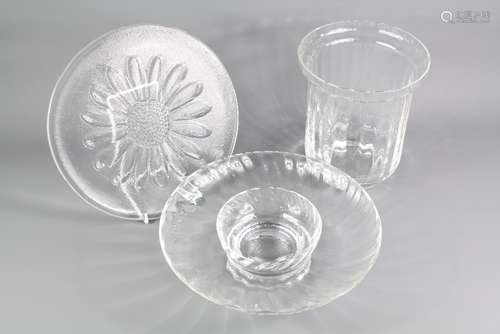 A Crystal Wine Cooler: the cooler approx 17 dia x 21 cms, together with an hors d'oeuvre dish approx 28 cms dia and a cake plate with central daisy pattern approx 27 cms dia