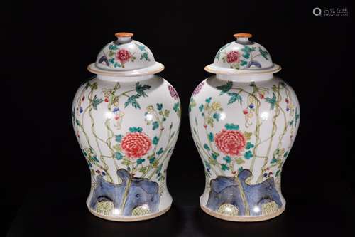 A FAMILLE ROSE FLOWER PATTERN JAR