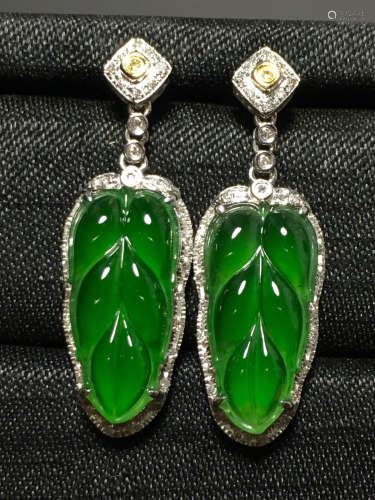 A ICY GREEN JADEITE CARVED LEAF EARDROP , TYPE A
