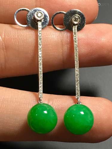 A PAIR OF GREEN JADEITE BEAD SHAPED EARDROPS