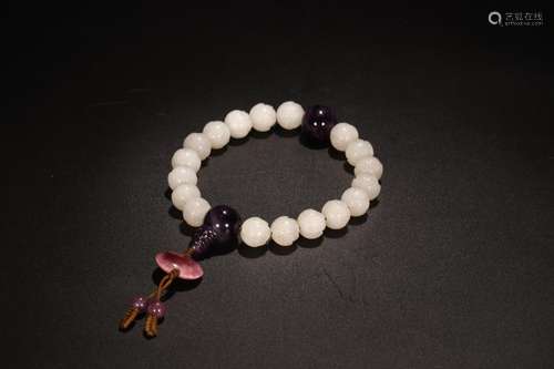 A HETIAN JADE CARVED LOTUS EIGHTEEN BEADS ROSARY