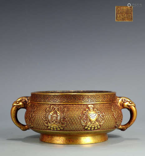 A BRONZE GILT BRINZE EIGHT TREASURES DRAGON SHAPED EAR CENSER