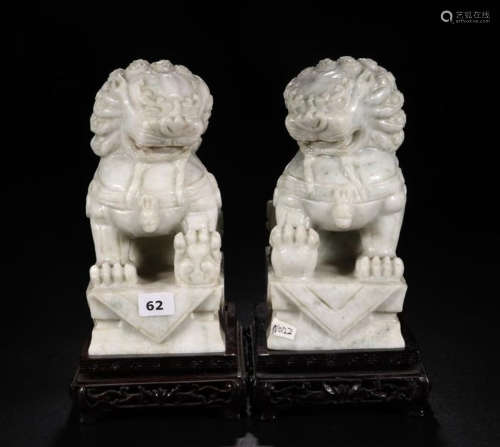 A PAIR OF LION JADE  SHAPED ORNAMENT