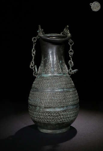 A BRONZE HAN DYNASTYDLED JAR