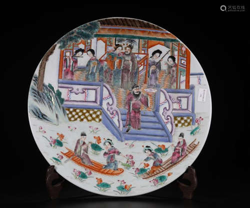 A CHARACTER STORY PAINTED FAMILLE ROSE PLATE