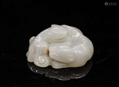 CHINESE WHITE JADE CARVED TWO CATS