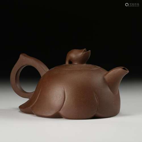 CHINESE YIXING ZISHA TEA POT