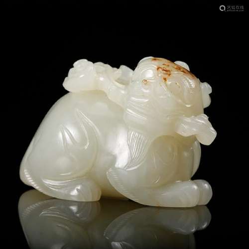 CHINESE WHITE JADE CARVED BEAST