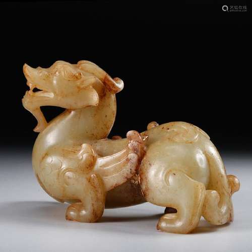 CHINESE ARCHAIC JADE CARVED BEAST