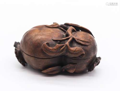 CHINESE BAMBOO CARVED POMEGRANATE BOX