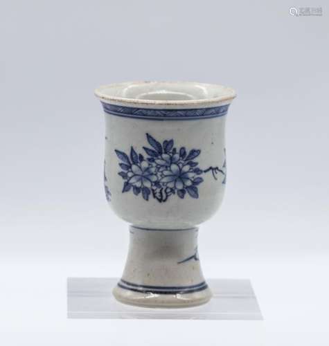 CHINESE BLUE WHITE PORCELAIN WINE CUP