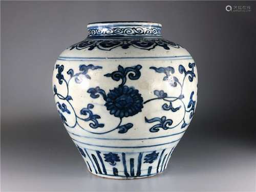 CHINESE BLUE WHITE PORCELAIN JAR