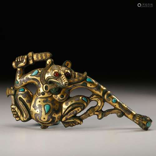 CHINESE GILT BRONZE BEAR INLAID TURQUOISE