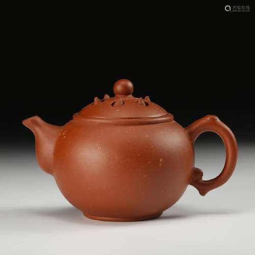 CHINESE YIXING ZISHA TEA POT