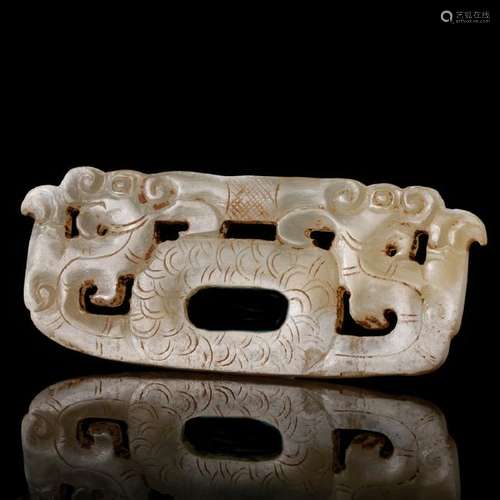 CHINESE ARCHAIC JADE PENDANT