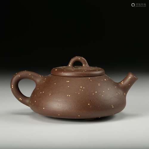 CHINESE YIXING ZISHA TEA POT