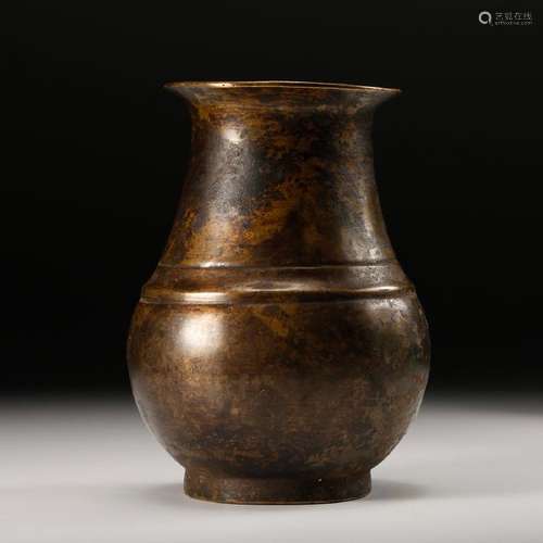 CHINESE BRONZE VASE