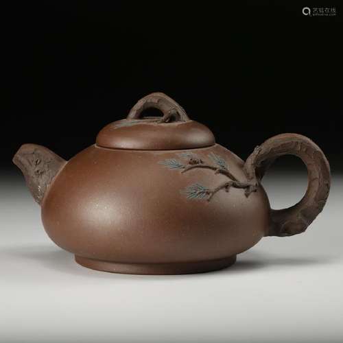 CHINESE YIXING ZISHA TEA POT