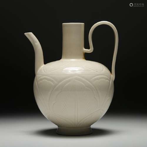 CHINESE DING KILN PORCELAIN PITCHER