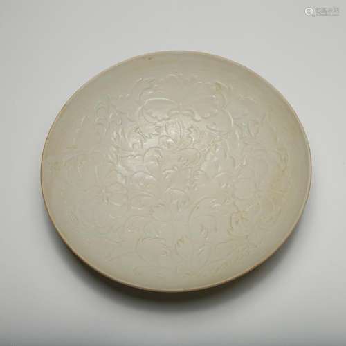 CHINESE DING KILN PORCELAIN PLATE