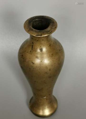 CHINESE BRONZE VASE