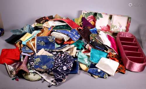 190+ Chinese Brocade Jewelry Pockets