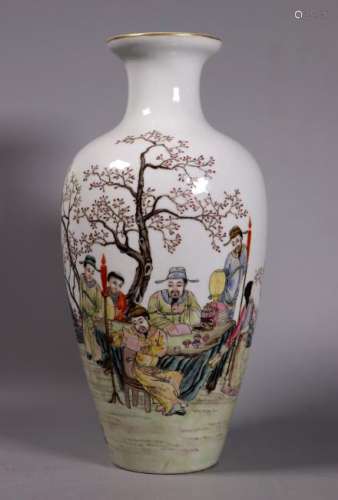 Chinese Republic Fencai Porcelain Vase